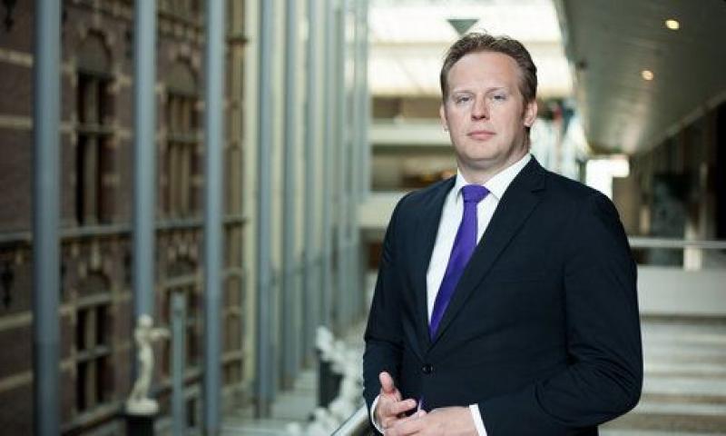 Foto van Pieter Heerma in het gebouw van de Tweede Kamer