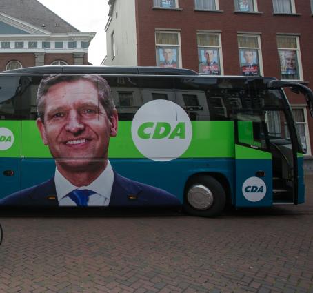 De 'Buma-bus' tijdens de verkiezingscampagne van 2012.